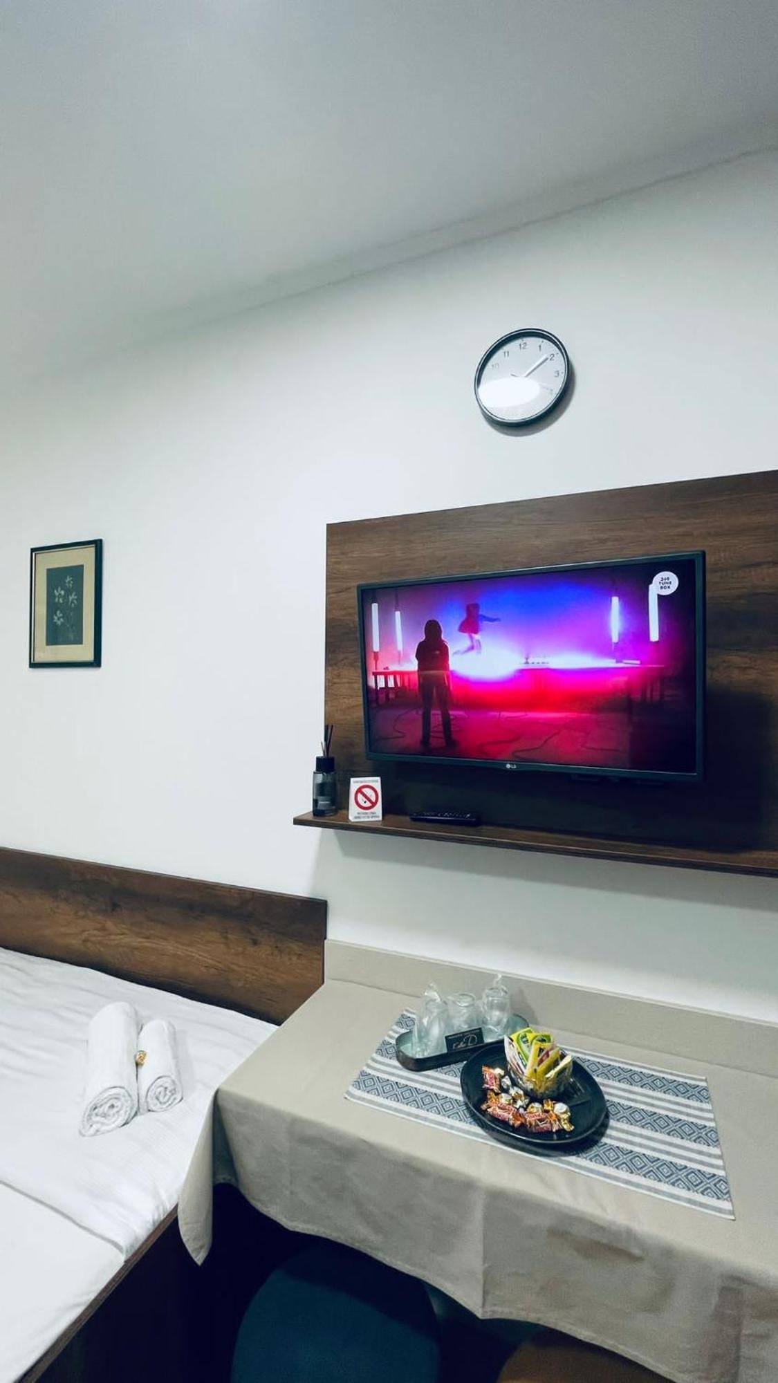 Kollar D Guest House - Prenociste Rooms Subotica Eksteriør bilde